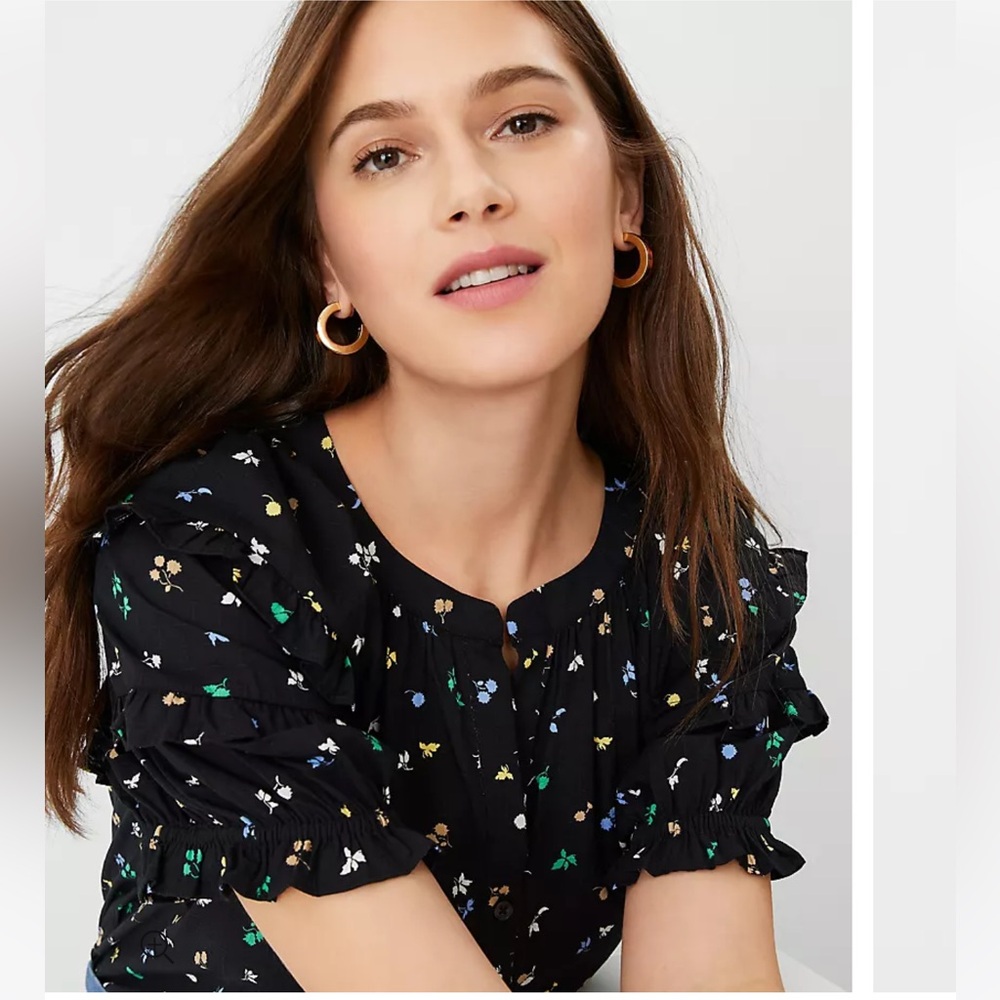 Ann Taylor Floral Ruffle Sleeve Button Up Front Top Peasant size MP